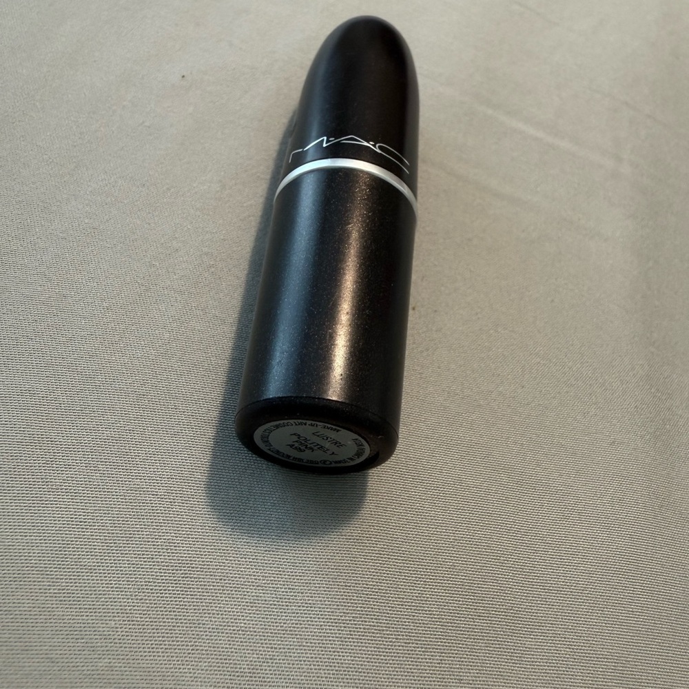 RARE VINTAGE MAC Lustre lipstick in POLITELY PINK 🩷 - Picture 3 of 5